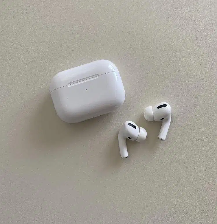 Apple AirPods Pro Generasi 1 ex iBox