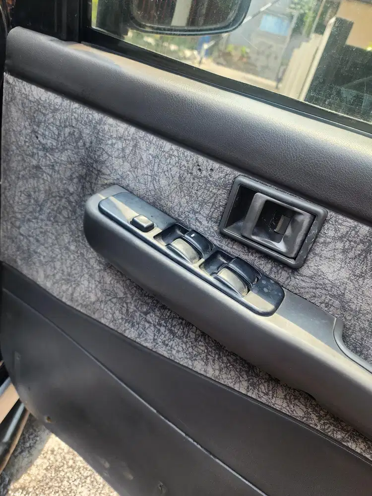 Mitsubishi Kuda 2000 Bensin