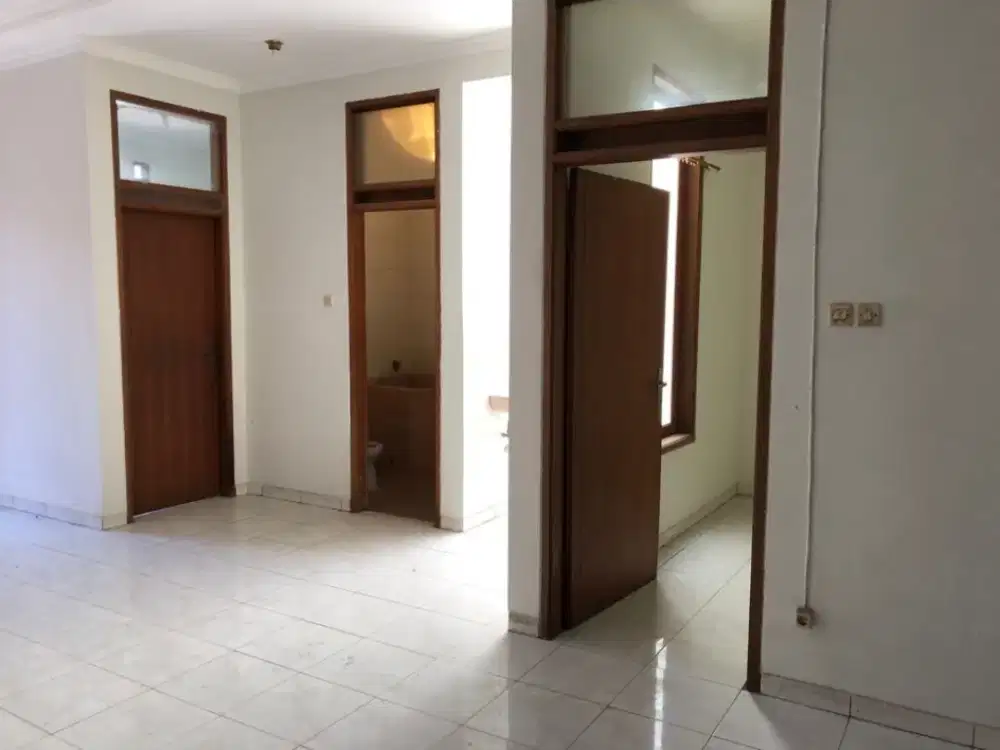 Rumah sewa siap huni dekat Tol Margaasih, Taman Kopo Indah