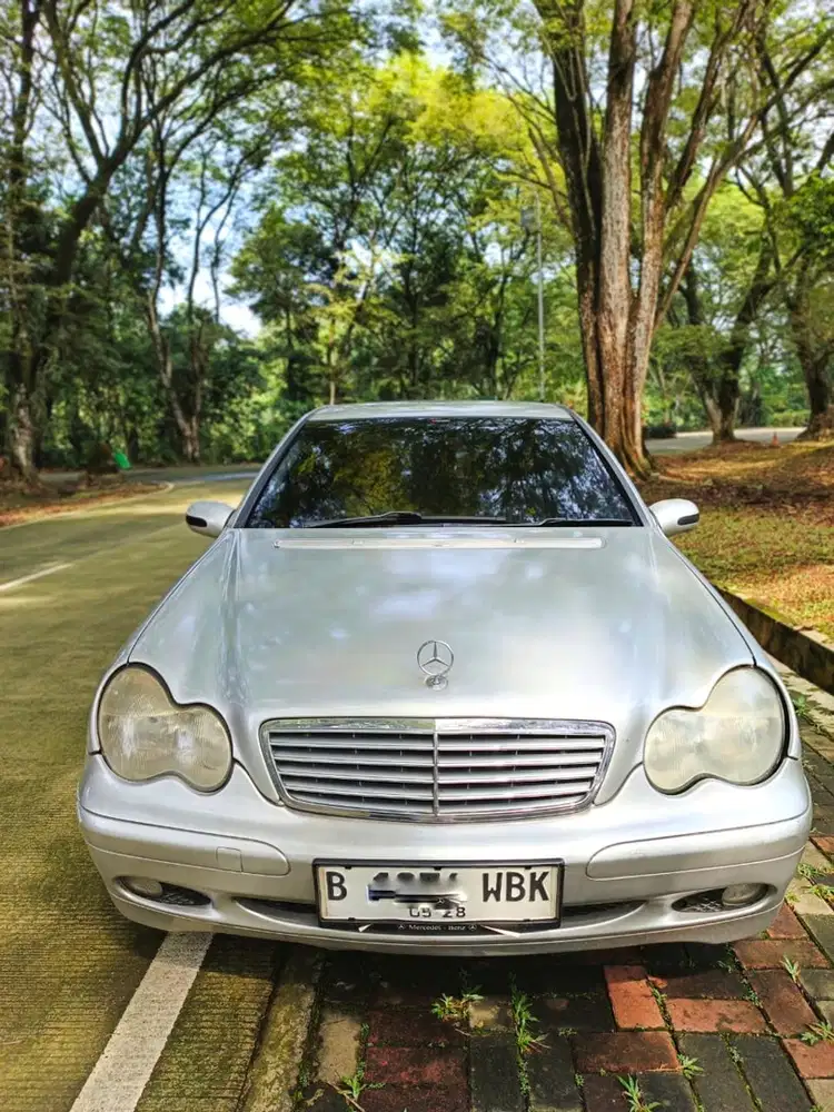 Mercedes-Benz C200 2002 Bensin