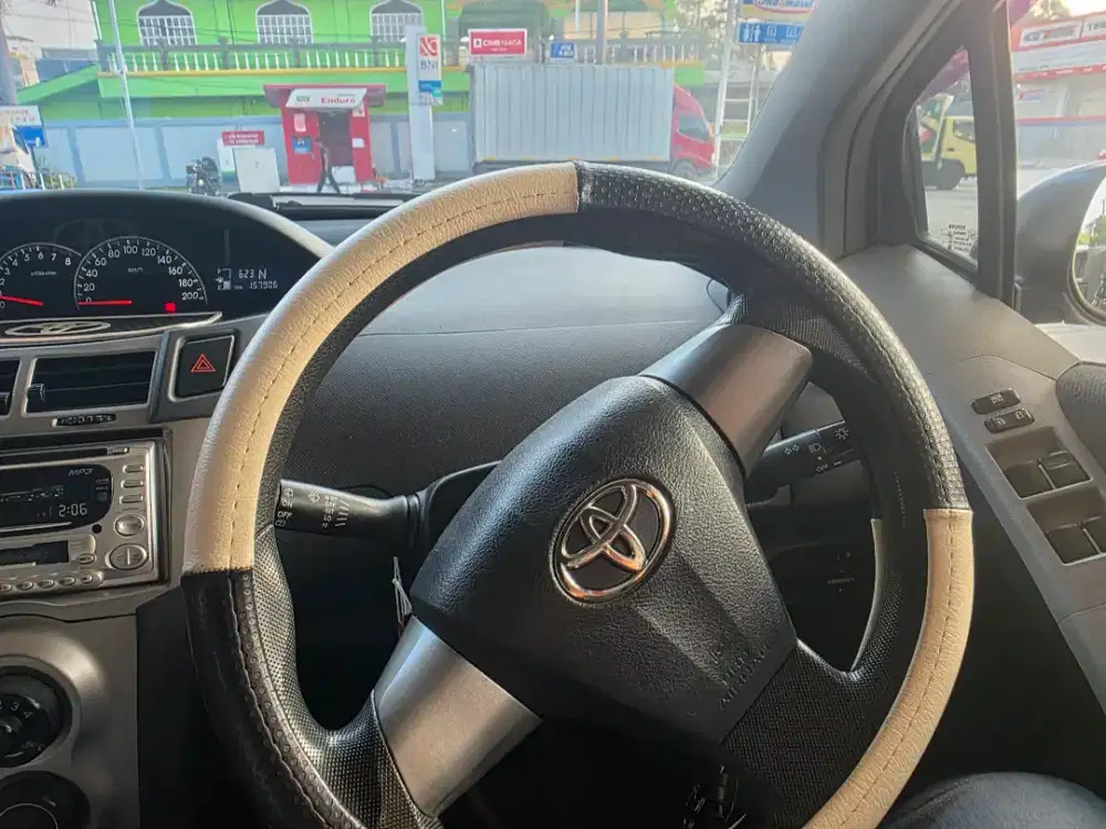Toyota Yaris 2012 Bensin