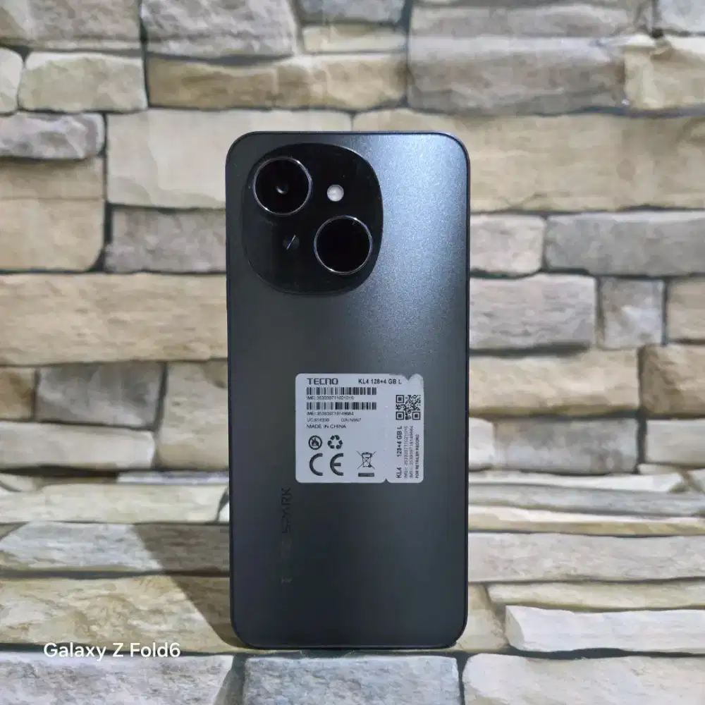 Tecno Spark Go 1 4G 4/128 kelengkapan hp aja/batangan segel mulus 98%