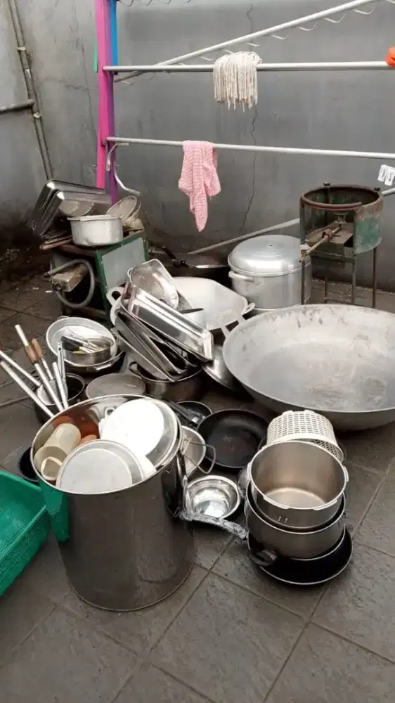 Borongan perlengkapan ketring