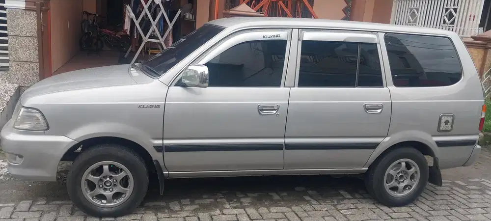 Toyota Kijang 2001 Bensin
