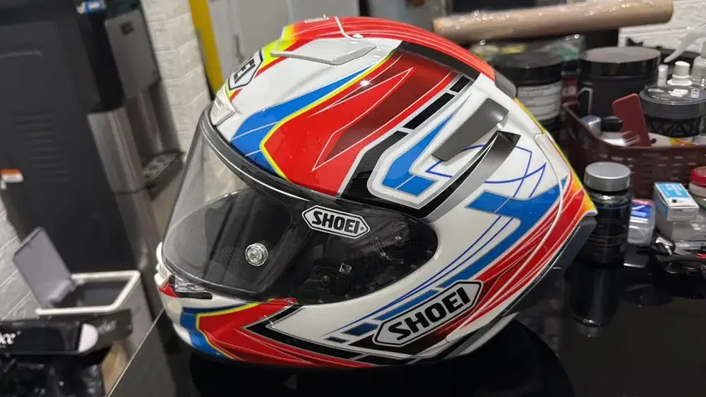 DIJUAL HELM FULLFACE  Shoei x14 jenis TC10. Size M