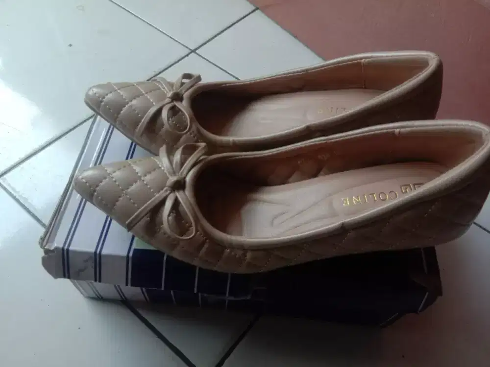 Sepatu wanita high heels