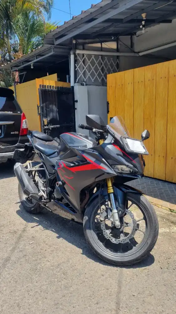 CBR 150 ABS tahun 2022 Black Doff terawat