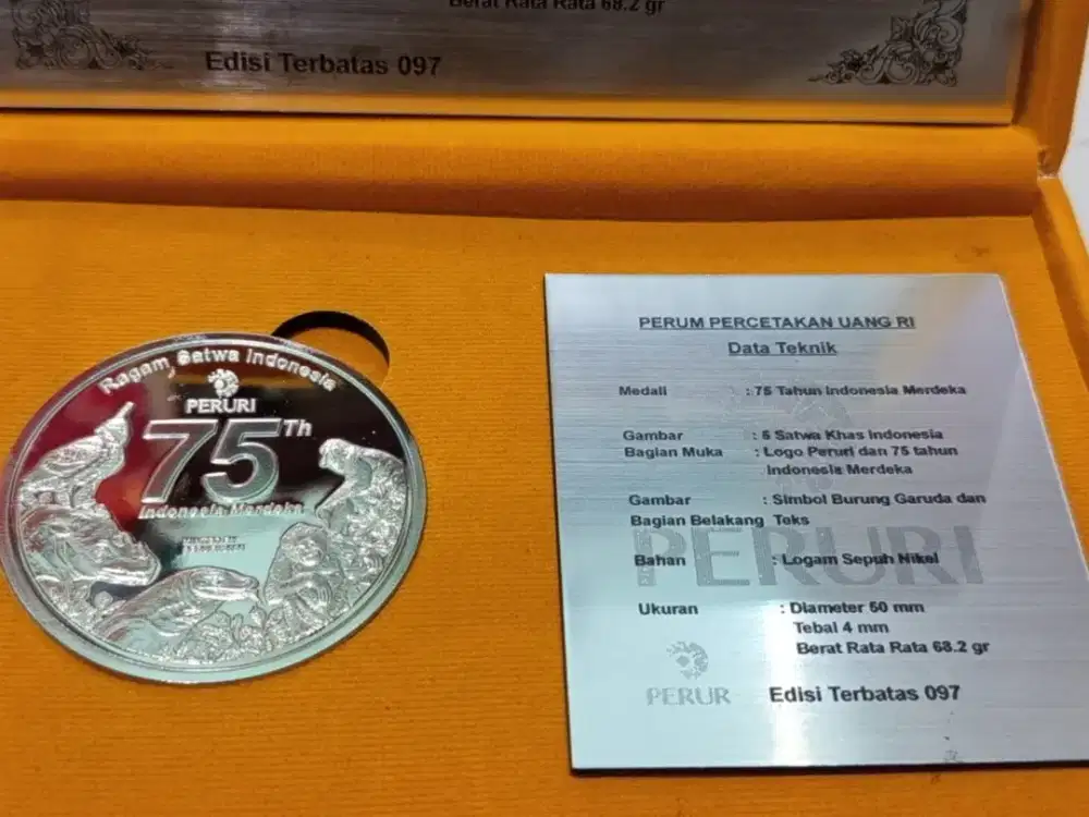 Medali 75th Merdeka Warna Silver Limited