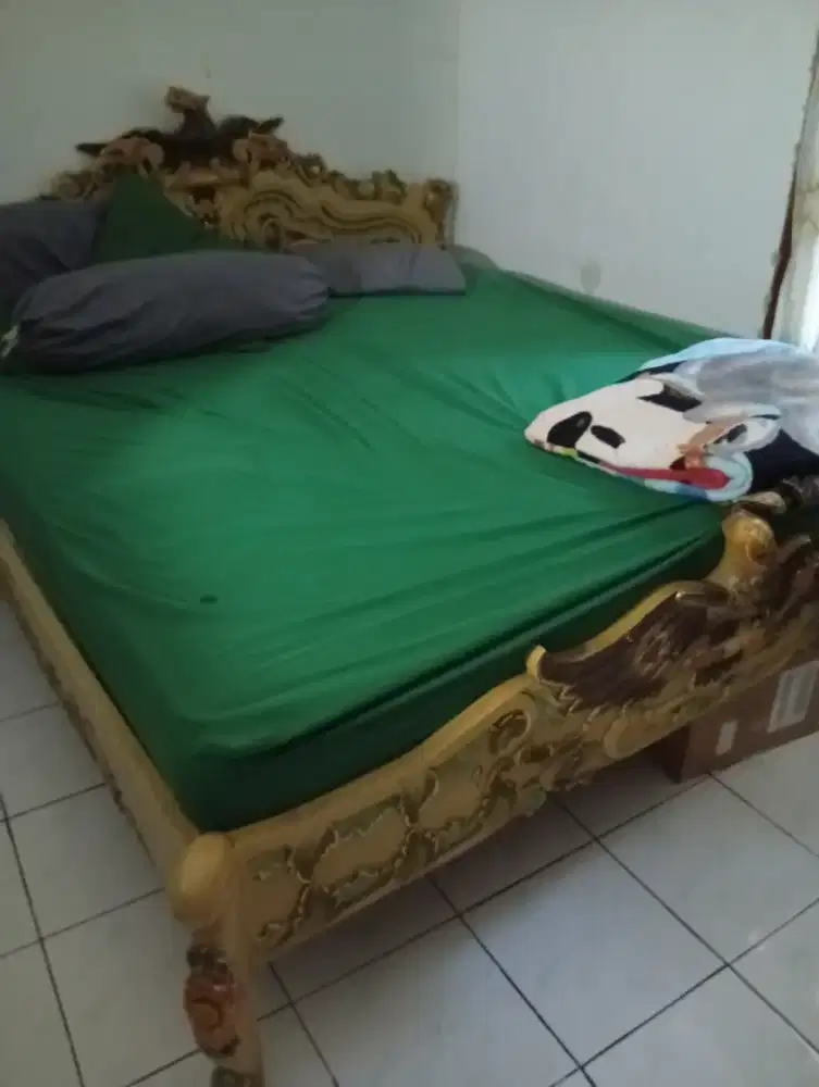 Dijual lemari dan tempat tidur jati