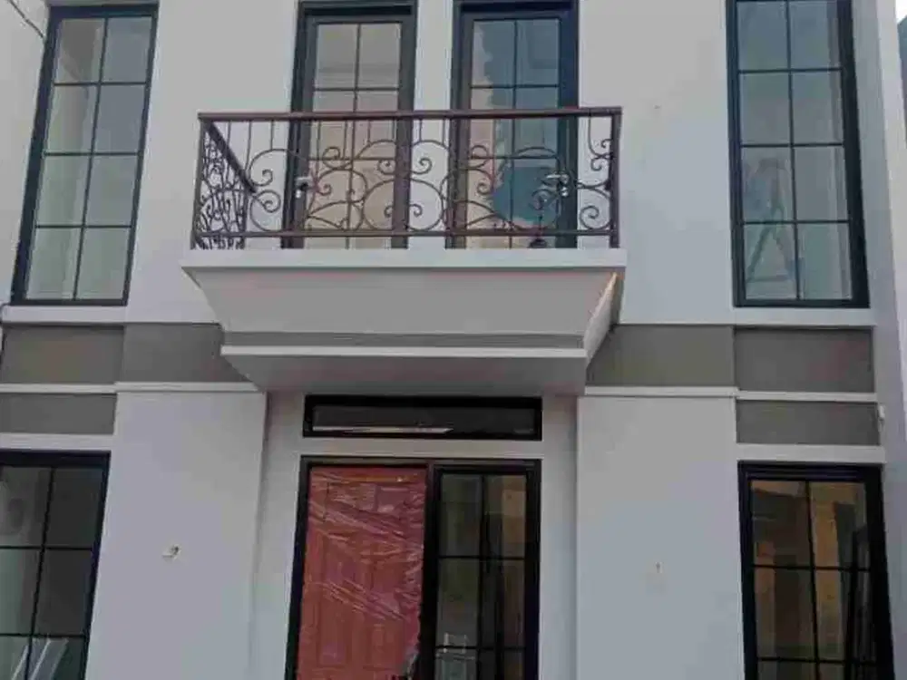 RUMAH MEWAH 2 LANTAI DEKAT WALIKOTA TANGSEL