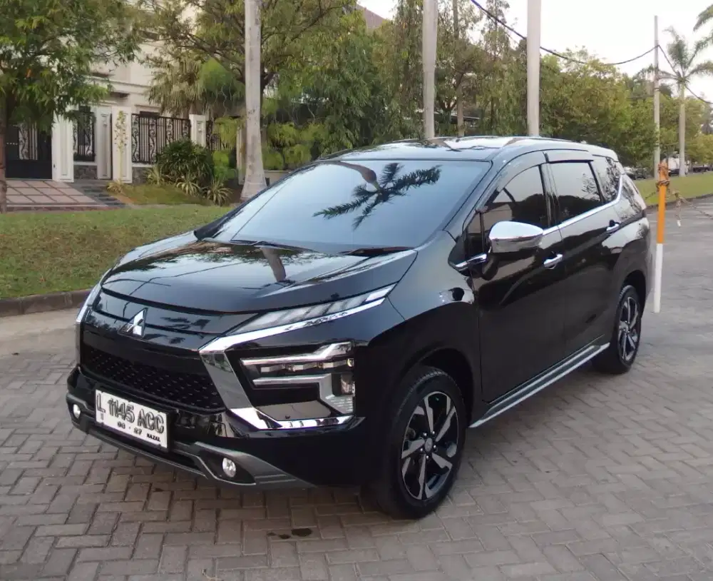 Mitsubishi 1.5 Ultimate AT 2022 Hitam