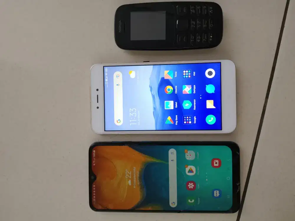Samsung A 30 (4/64) dan Redmi Note 5A (2/16) Bonus Hp Nokia Legen