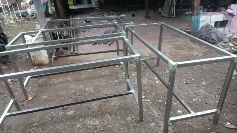 Meja dn kursi costum
