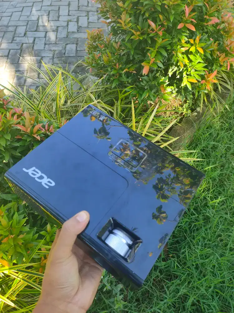 Proyektor Acer normal