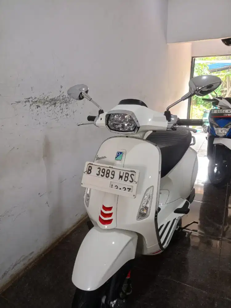JUAL VESPA SPRINT ABS 2022 KM 13 RB
