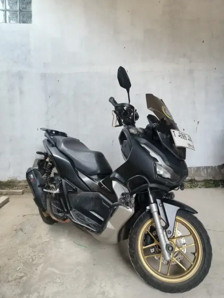 Honda Adv Black