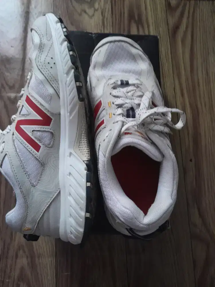 Sepatu Nb second