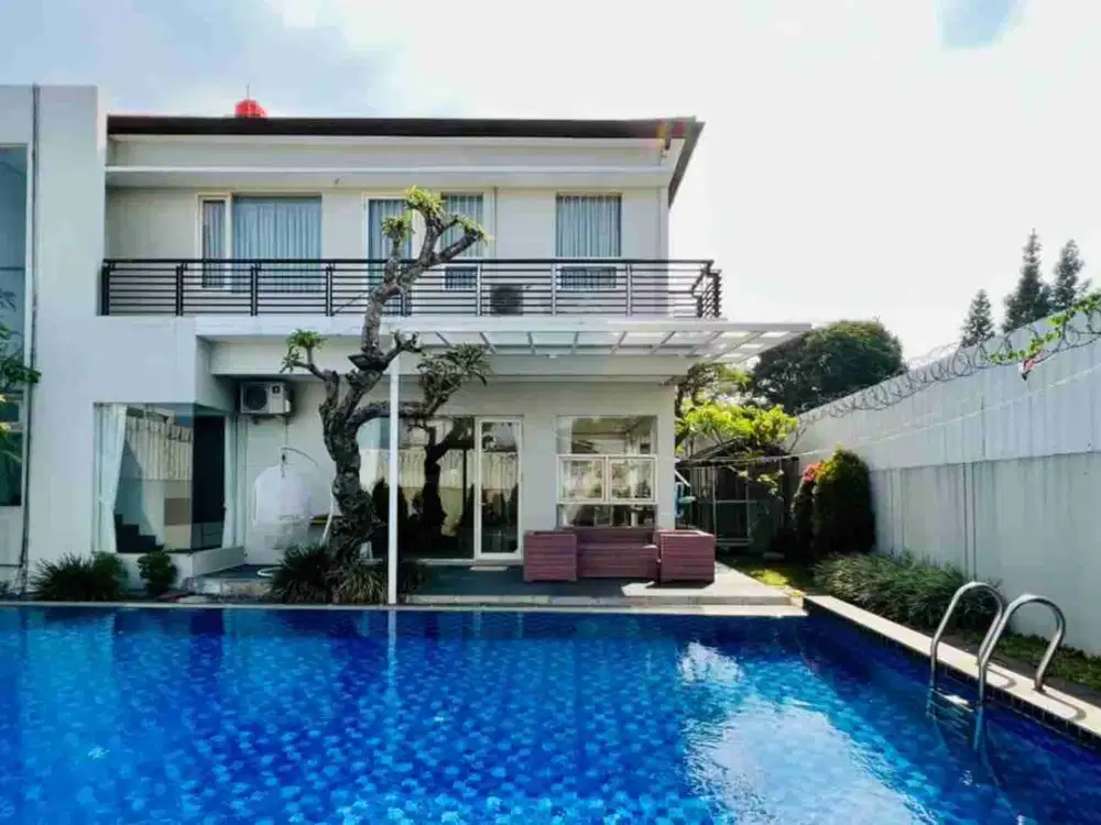 Dijual Rumah Lux ada kolam renang di sayap Sukajadi Bandung utara