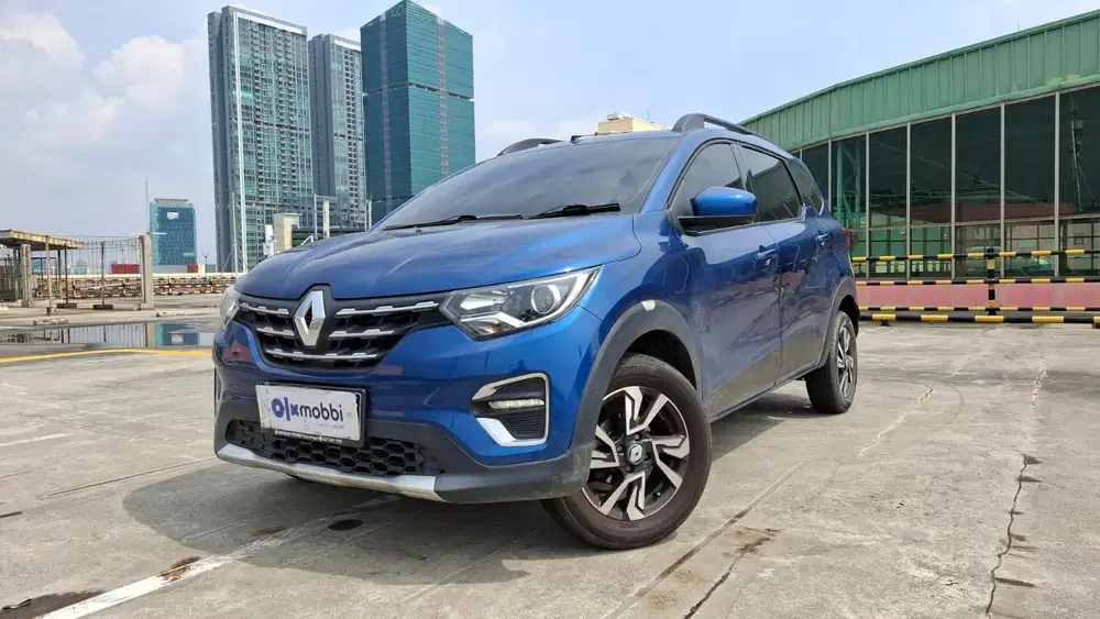 Pajak Panjang - Renault Triber 1.0 RXZ Bensin-MT 2020
