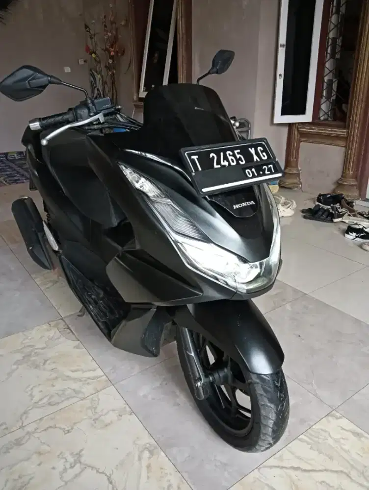 Honda PCX 160 black