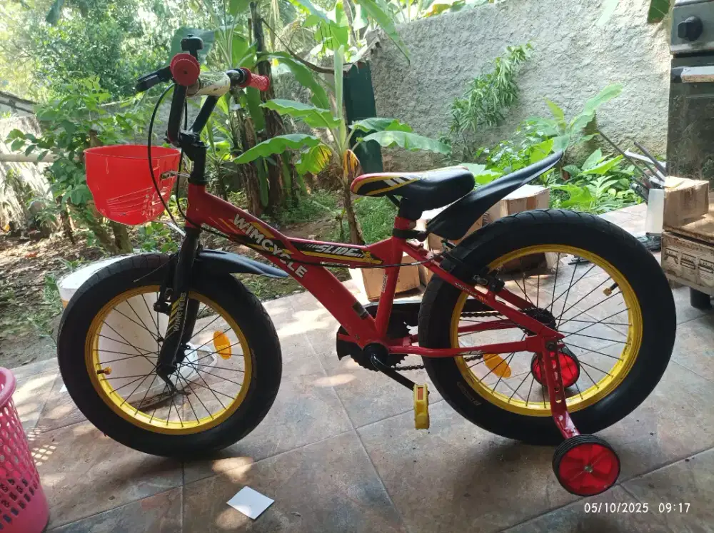 Sepeda anak merk wimcycle uk 18