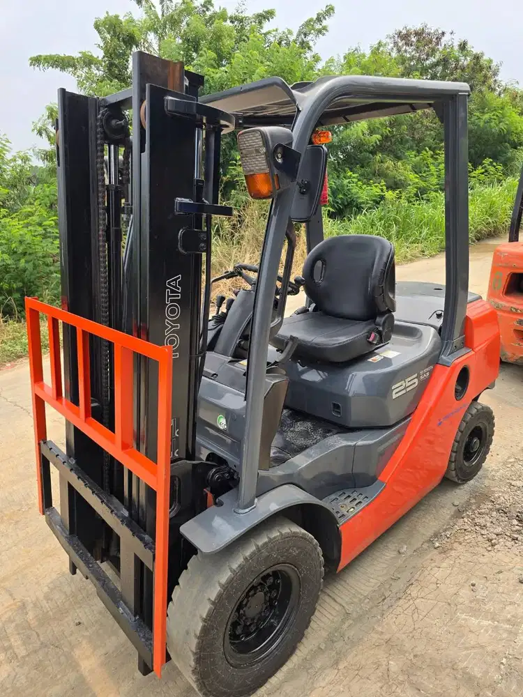 Forklift Toyota 2,5 Ton,3 Meter,Manual,1DZ-II,8FD25,T