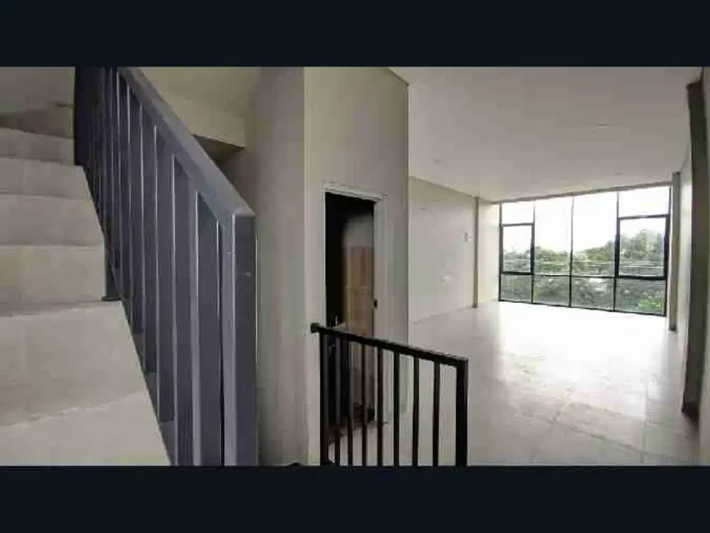 RUKO TEPI JALAN RAYA