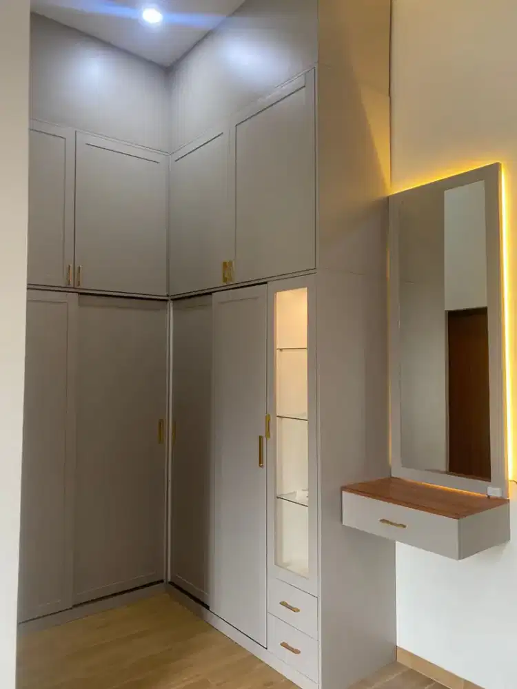 Wardrobe (Lemari Pakaian)