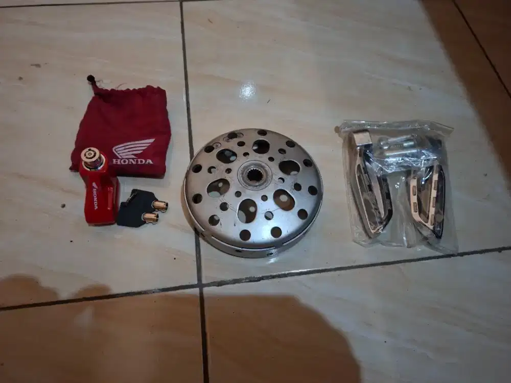 Jual Cepat Mangkok Ganda,Kunci Cakra Milik Honda Vario  125 Cbs Iss Fi
