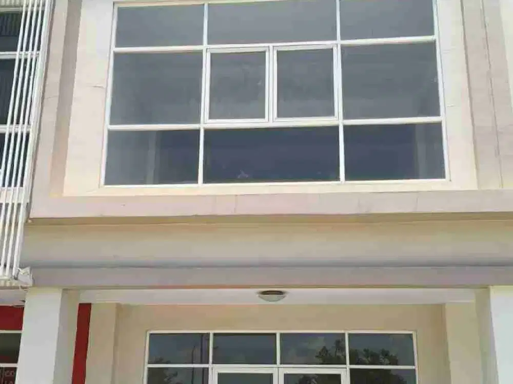 Jual ruko baru lokasi kompleks apartemen puncak dharmahusada 3 lantai jln IR Hj Soekarno  raya merr