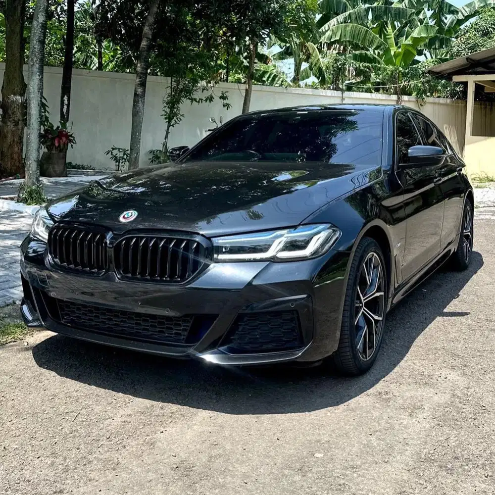 (CASH) BMW 520i G30 LCI Facelift M-Sport 2023