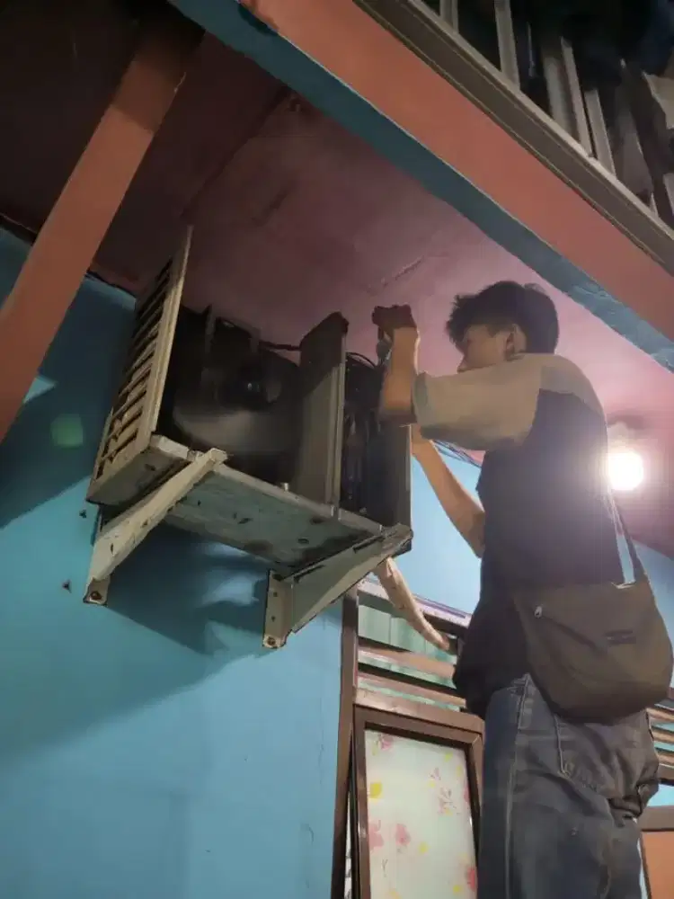 Servis ac bongkar pasang ac