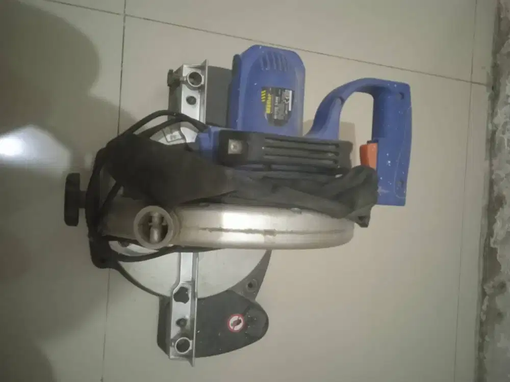 alat potong Aluminium