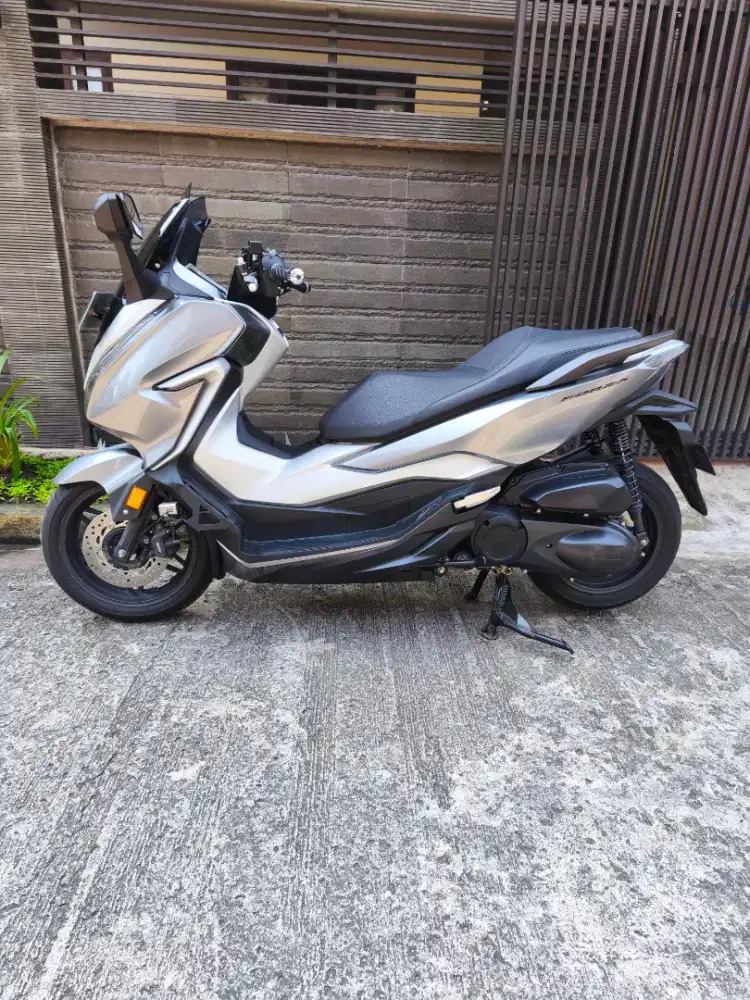 Honda Forza 250