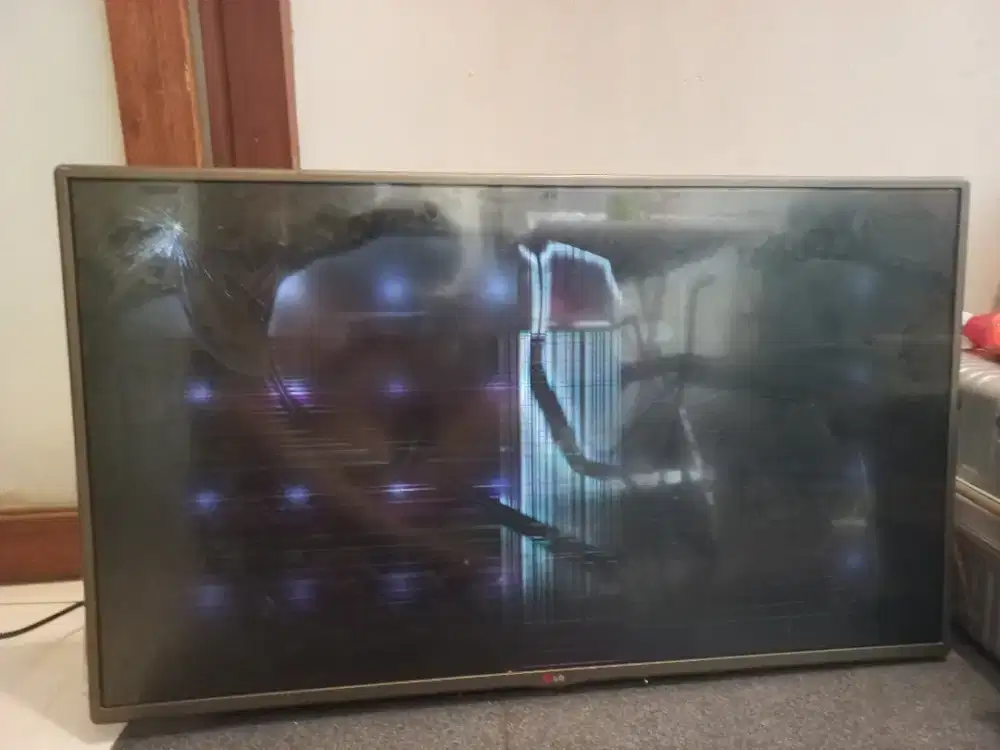 Jual seadanya Model: LG 42LB561T 42 inch