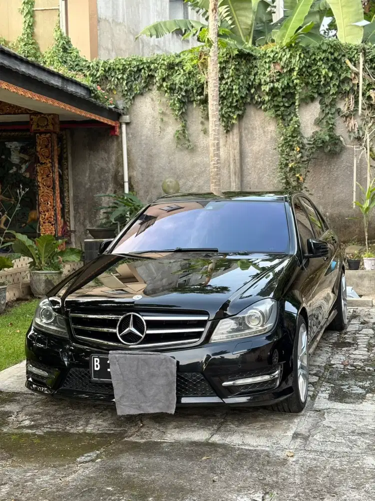 Mercedes-Benz C250 2011 Bensin