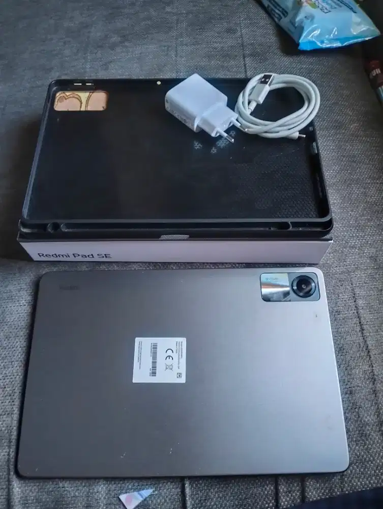 Redmi pas SE 4/128 batrai 8000 mah