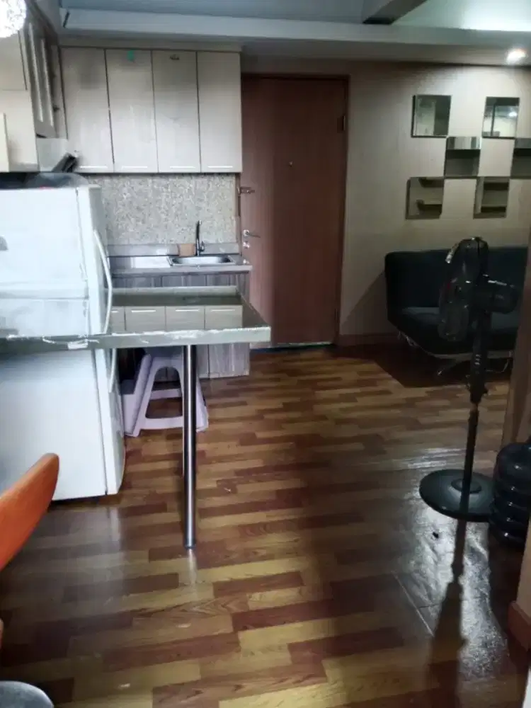 Disewakan apartemen tipe 1 br furnish bersih murah jakarta barat