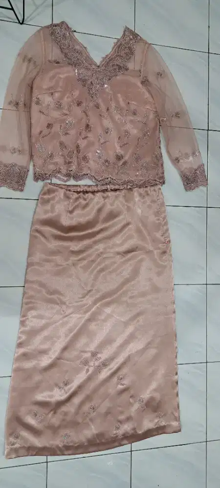 Kebaya Payet Mewah Dusty Pink