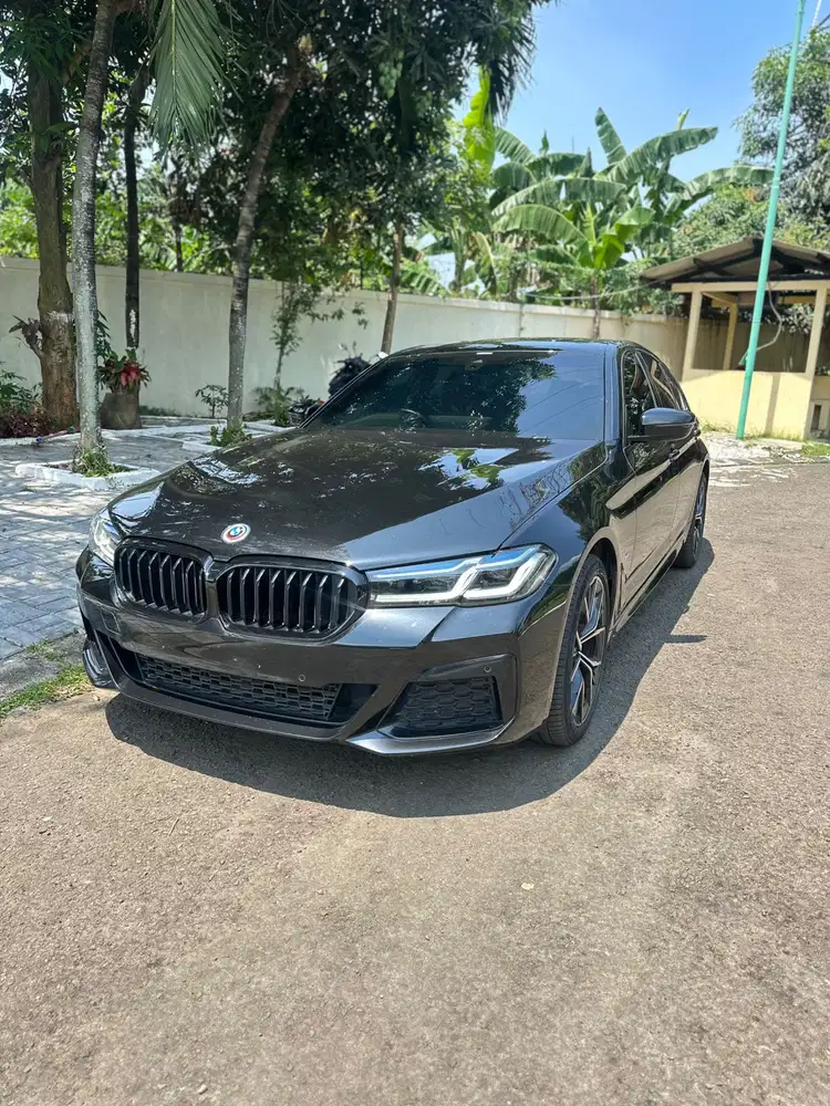 BMW 520i 2023 Bensin