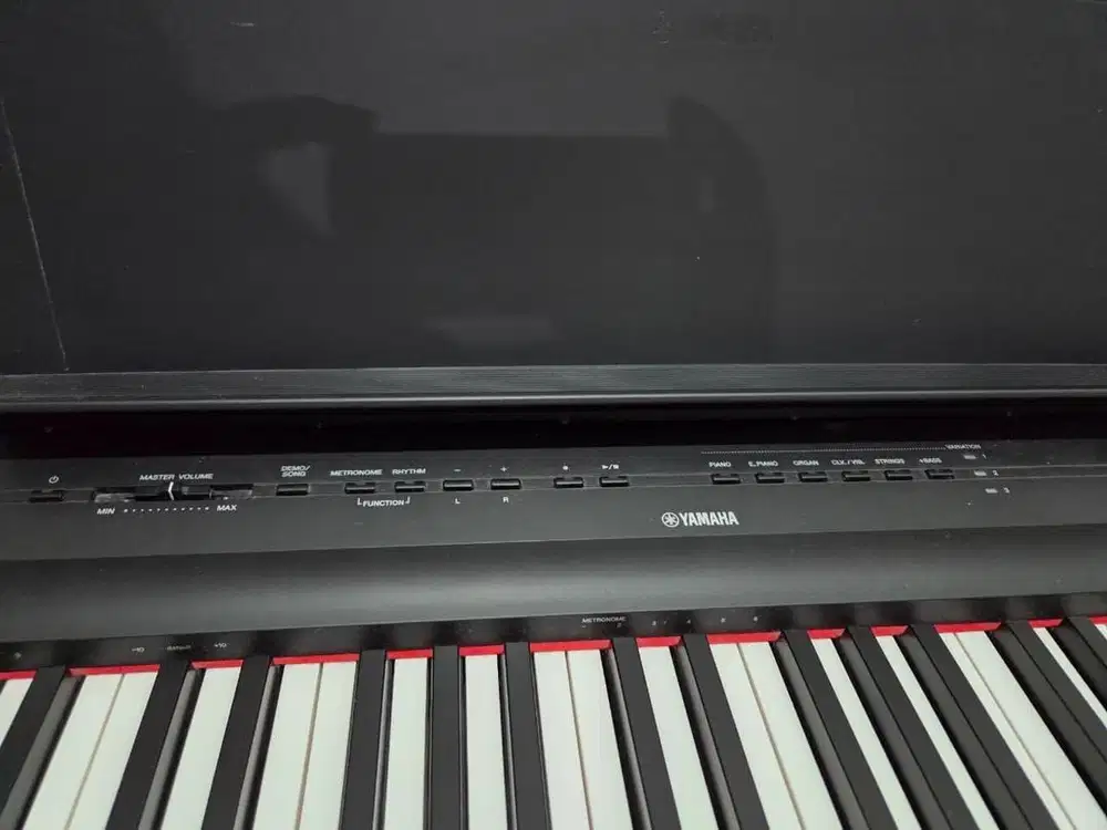 YAMAHA digital piano P121