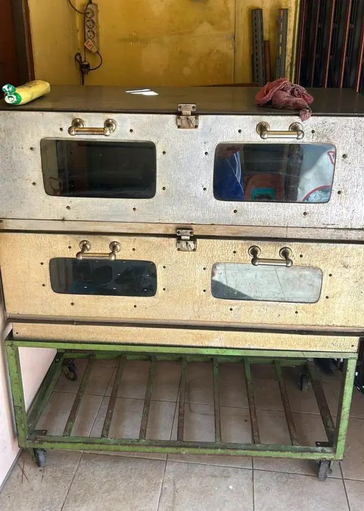 OVEN GAS 2 PINTU , KAKI BESI TEBAL DAN RODA