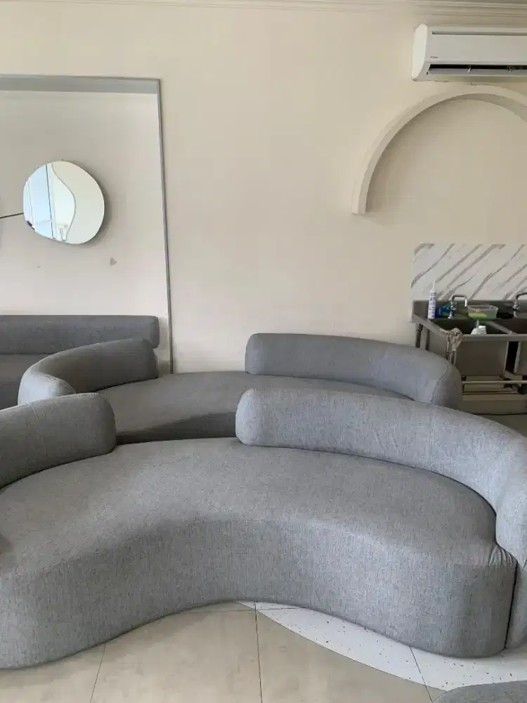 Sofa aesthetic bekas cafe