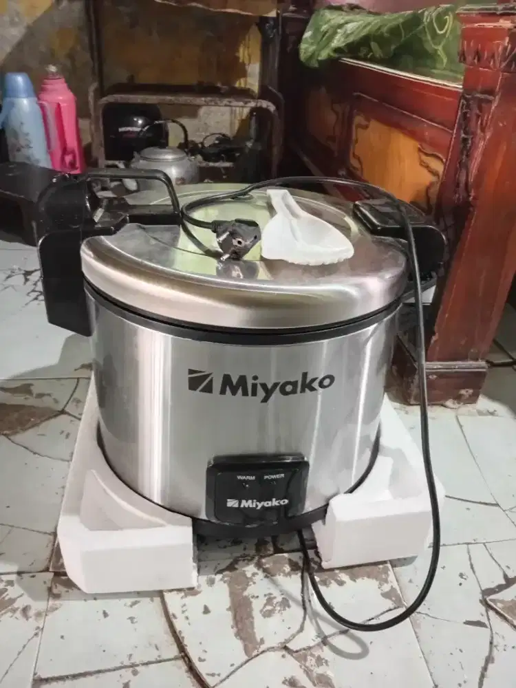 Di jual pengahangat nasi mejikom miyako