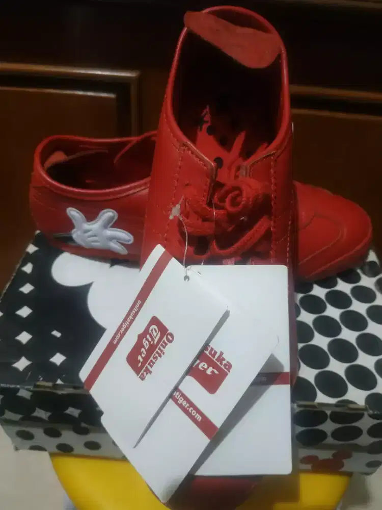 Sepatu Onitsuka Tiger Mickey Red size : 44