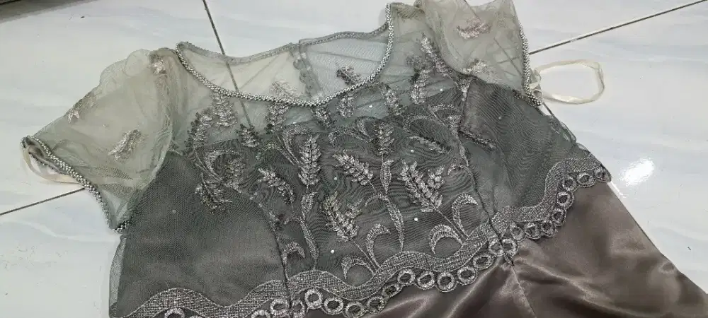 Dress Pesta Payet Mewah Abu2