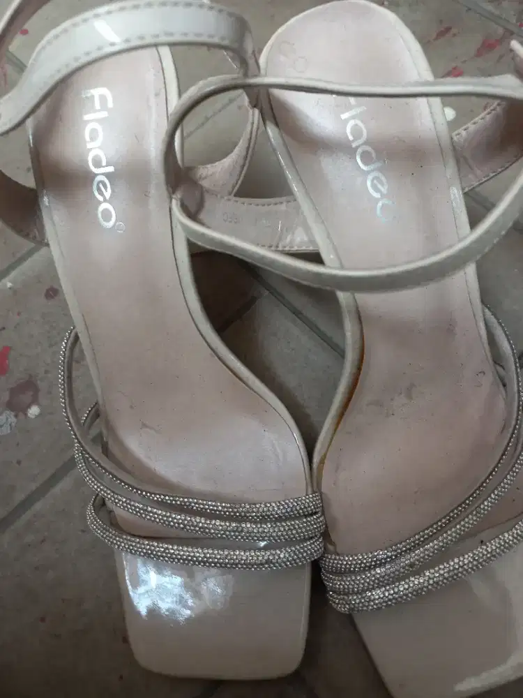 HIGH HEELS 7 CM