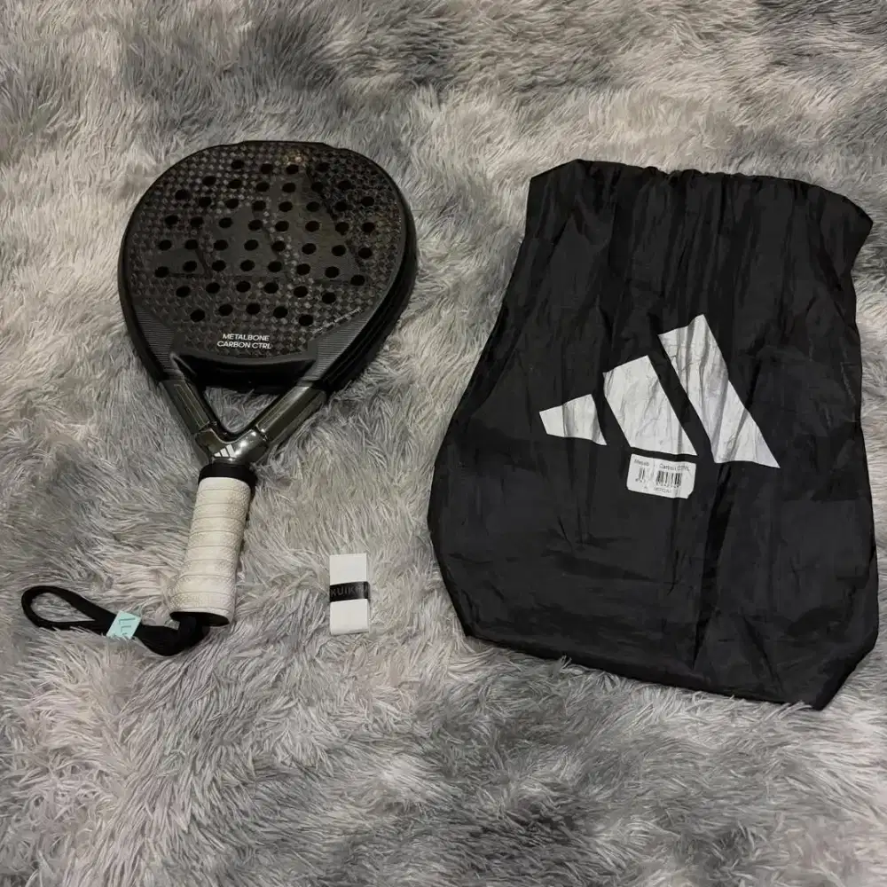 Adidas Metal Carbon CTRL 3.3 Padel Racket Raket