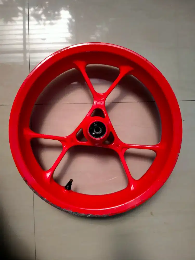 Velg depan Aerox Cybercity (bekas)