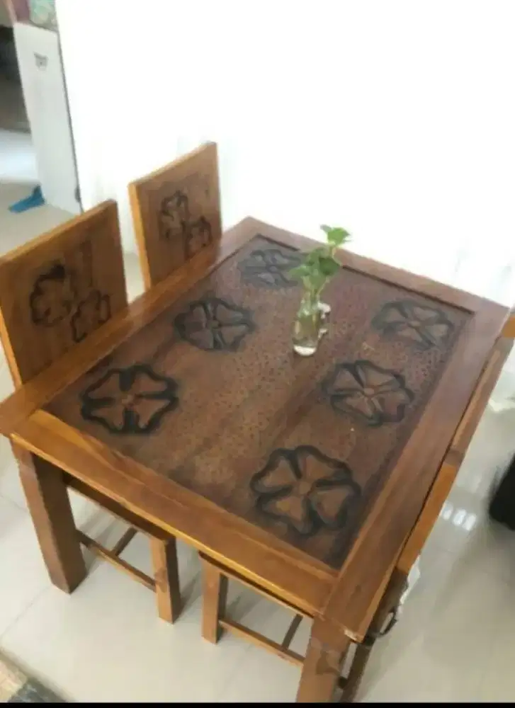 Meja makan kayu jati kalimantan